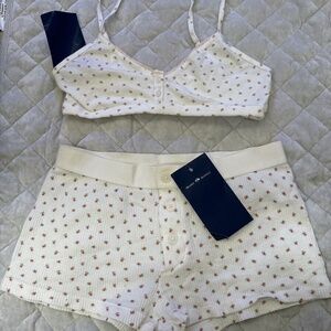 Brandy Melville tulip set